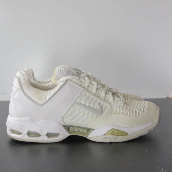 Nike Shoes - NIke Zoom Air Max Dragon White Women's Sneakers 003636 Size 8Womens/6.5 Youth